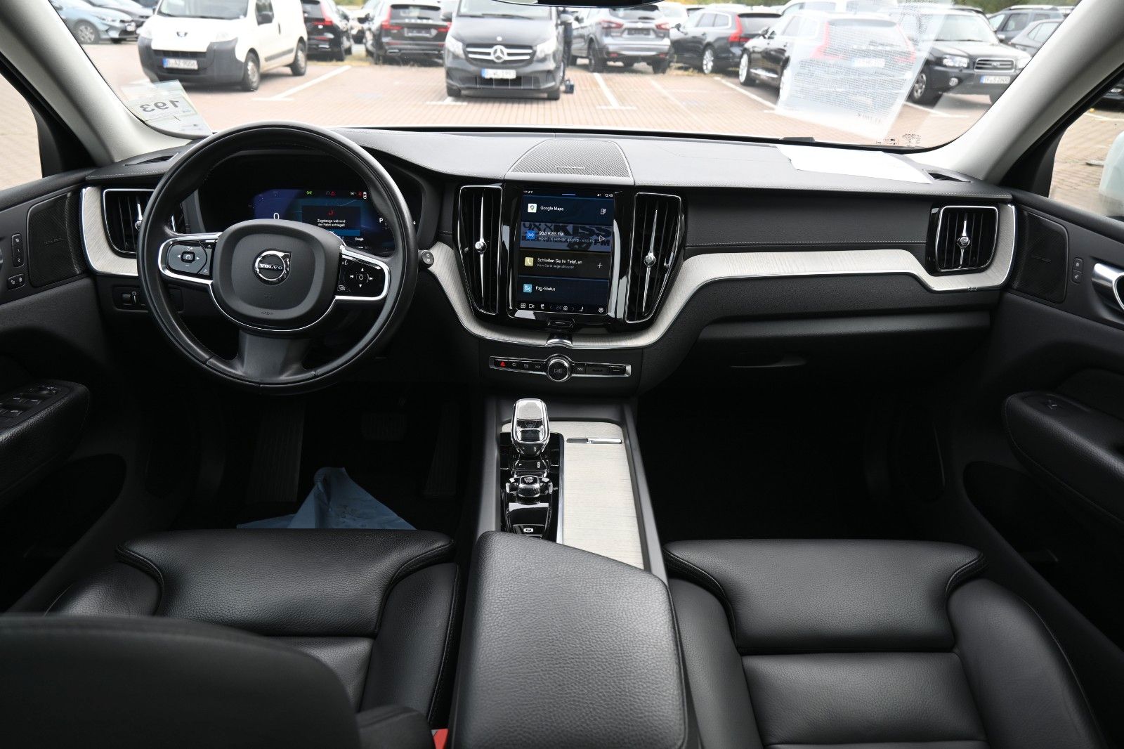 Fahrzeugabbildung Volvo XC60 T6 Inscription PHEV AWD*AHK*RFK*H&K*STHZG*