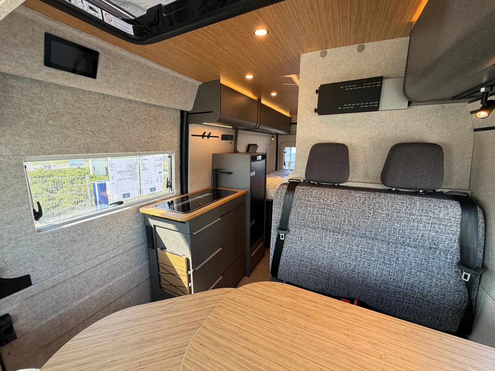 Fahrzeugabbildung HYMER / ERIBA / HYMERCAR Redwood 601 - Voll - 6.871€ sparen!