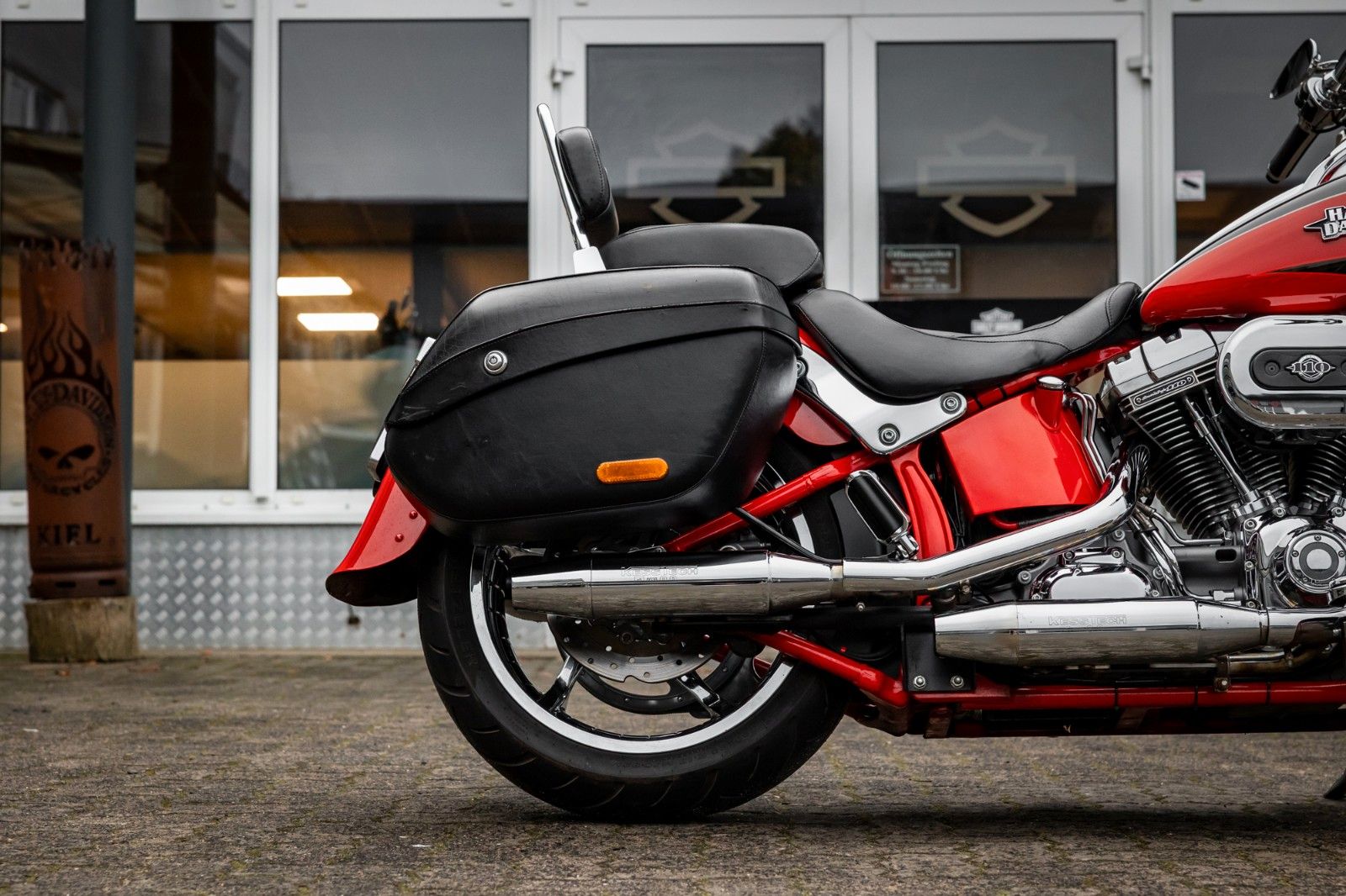 Fahrzeugabbildung Harley-Davidson FLSTSE2 CVO SOFTAIL CONVERTIBLE 110cui -Kesstech