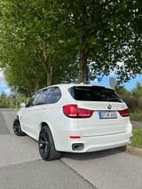 BMW X5 xDrive40d Garantie Pan LED SH M-Pa unfallfrei - BMW X5 in Gelsenkirchen