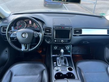 Volkswagen Touareg - 11
