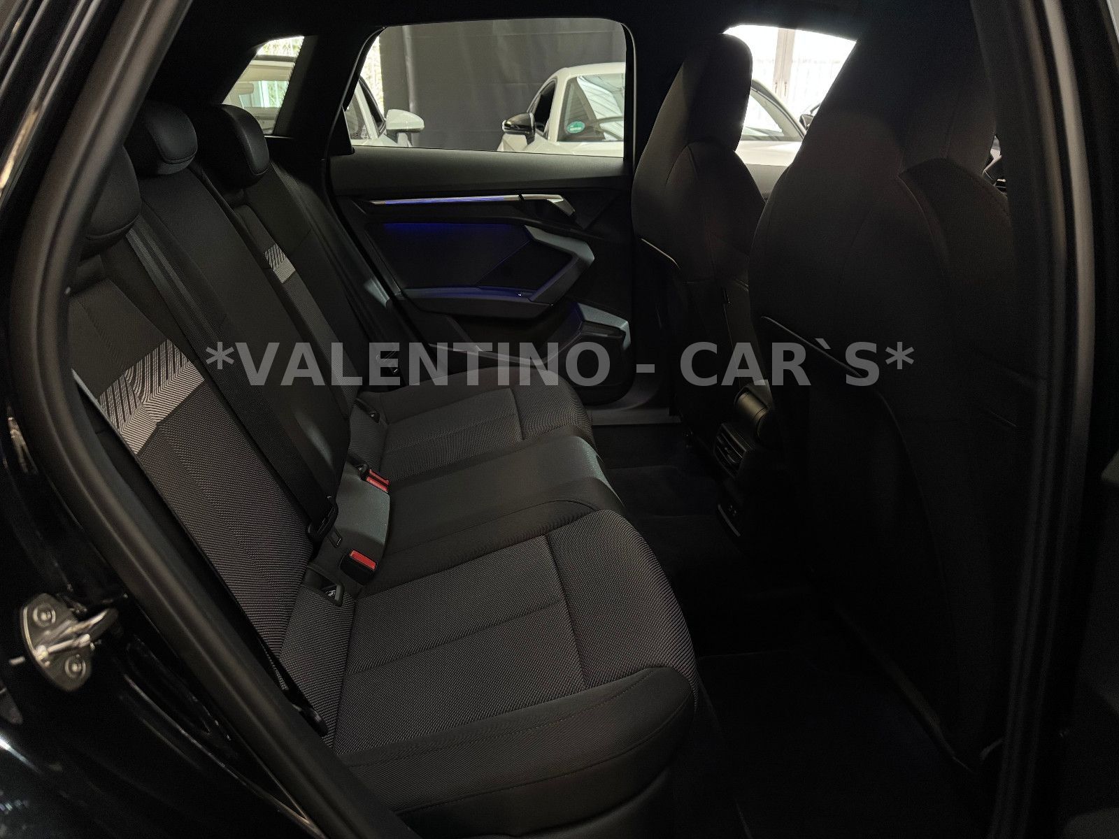 Audi A3 SPB 30 TFSI S-line S-Tron Matrix Apple Ambien foto 15