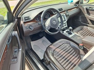 Volkswagen Passat Variant - 9