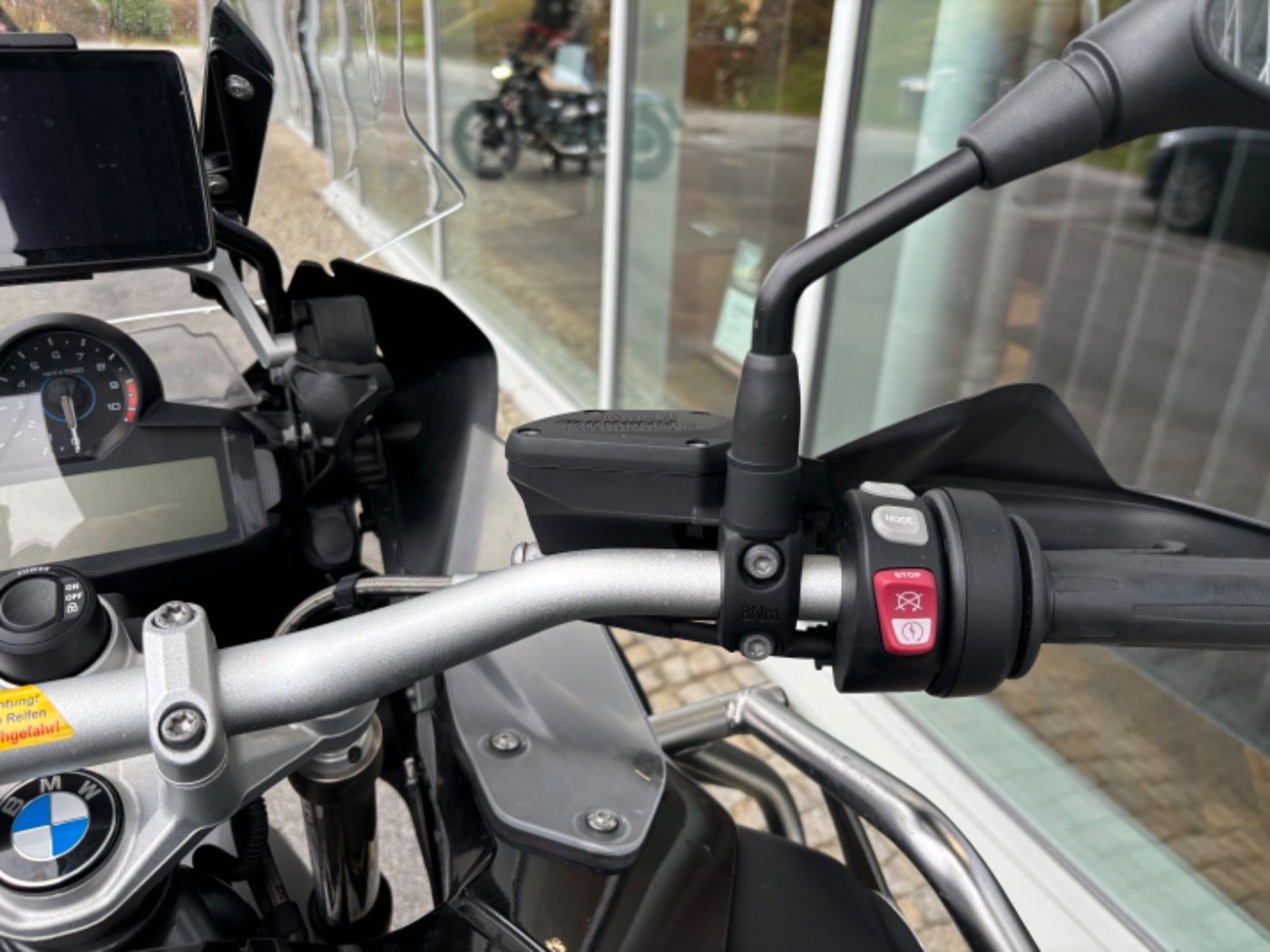 Fahrzeugabbildung BMW R 1200 GS Adventure 3 Pakete