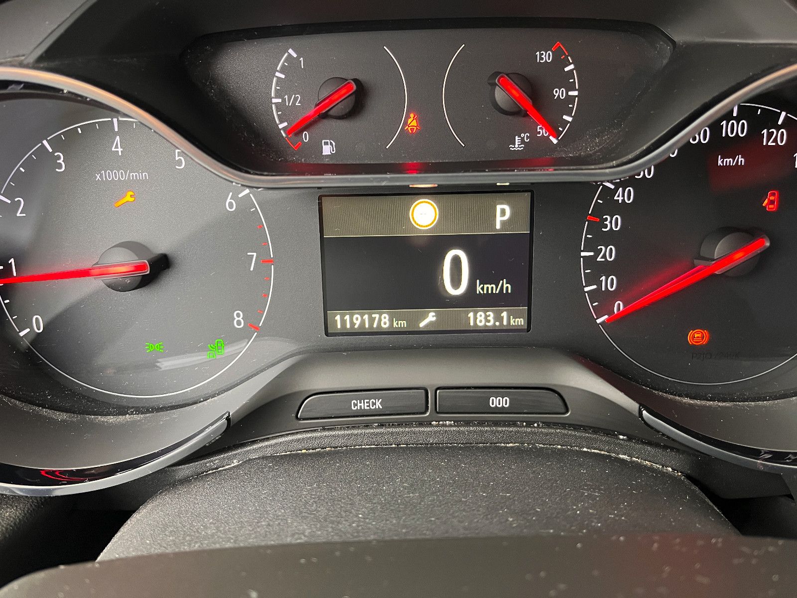 Fahrzeugabbildung Opel Grandland (X) 1.6 Turbo Automatik