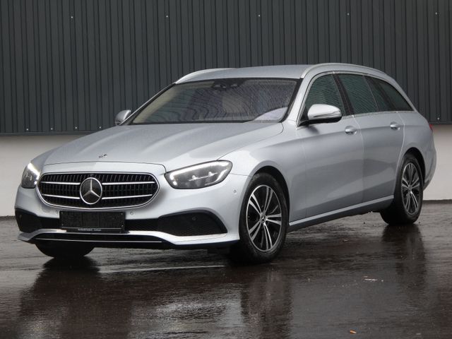 MERCEDES-BENZ E 220 d LED WIDE Leder Distronic AHK 360° 1-Hand