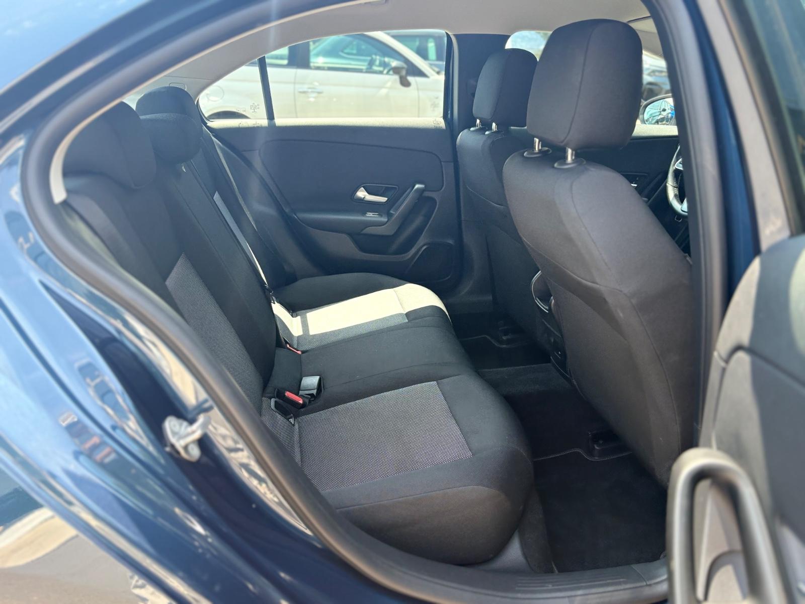 Mercedes-Benz A 180 d LIMOUSINE *MULTIBEAM*KAM*SHZ*ALU*