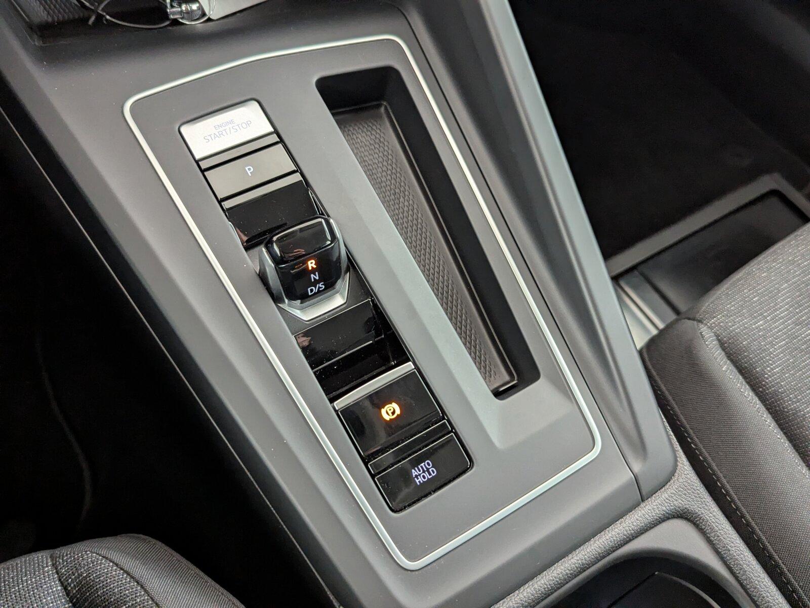 Volkswagen Golf VIII 1.5 eTSI Life LED+NAVI+SHZ+PDC+ACC+, миниатюра 18
