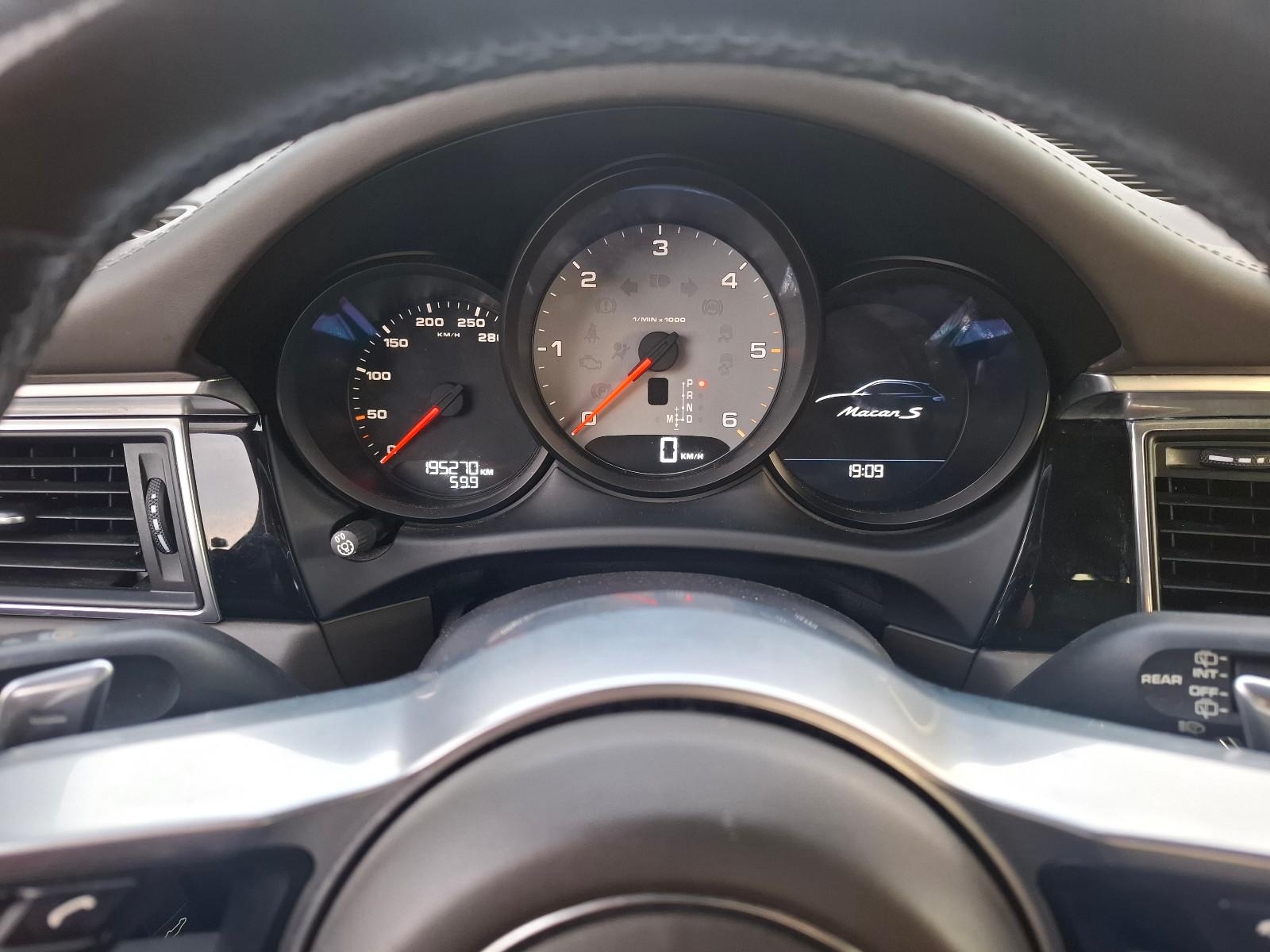 Porsche Macan S 3.0 V6 258ch - 1 ère main - Toit ouvrant - Camera - Carnet entretien - Hayon éléctrique - Led