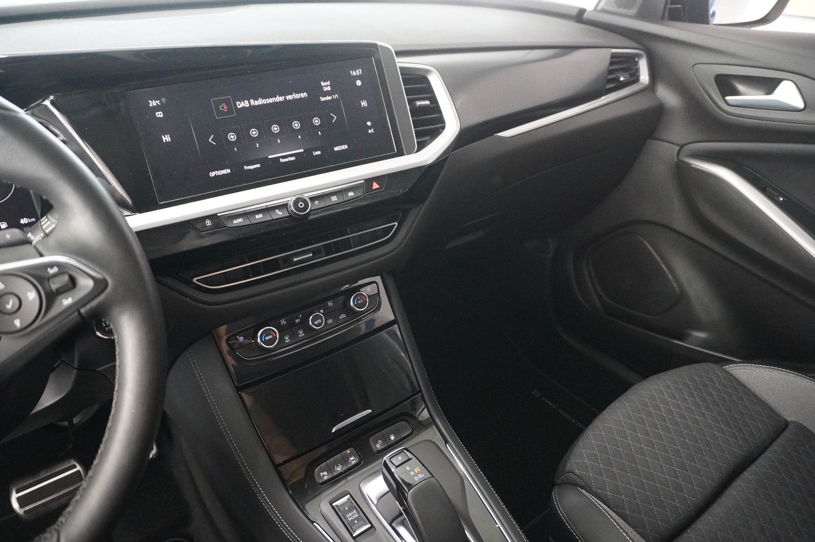 Fahrzeugabbildung Opel Grandland (X) GS SPORT 4HYBRID NAVI/LED/360°/DAB