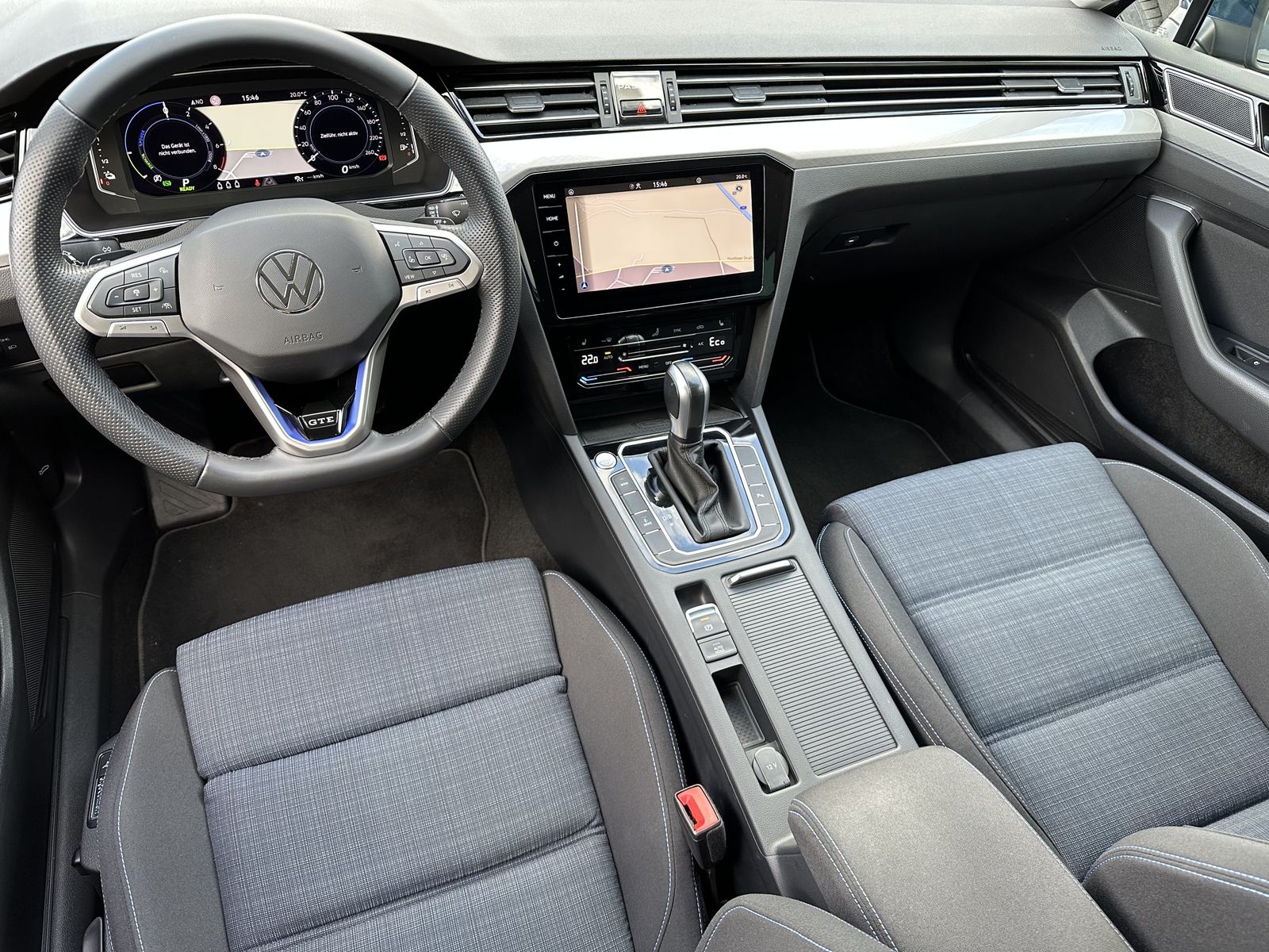 Fahrzeugabbildung Volkswagen Passat Variant 1.4 TSI DSG GTE NAV+LED+ACC+VCOCK