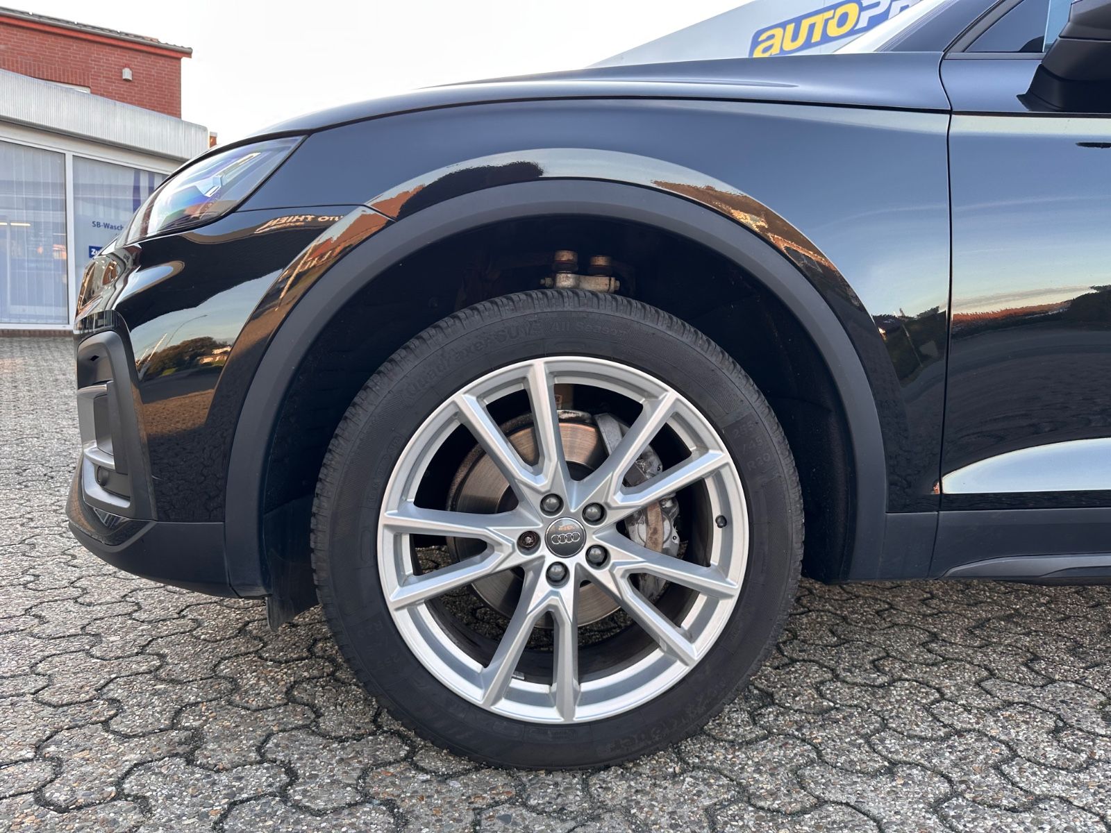 Fahrzeugabbildung Audi Q5 40 TDI quattro S line AHK/ACC/Navi/APP/LED