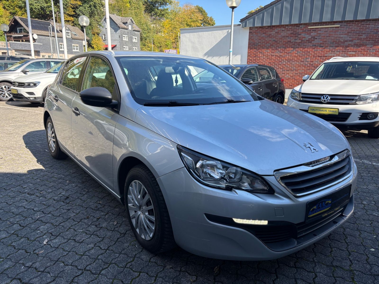 Fahrzeugabbildung Peugeot 308 Access
