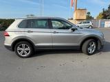 Volkswagen Tiguan 2.0 TDI SCR DSG BMT 4MOTION Highline ... - Volkswagen Tiguan mit Diesel-Antrieb: Vollleder, Beheizbares Lenkrad, Automatik