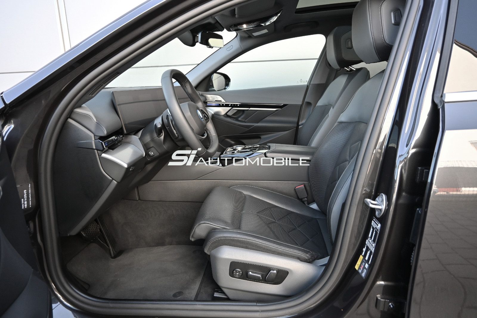 Fahrzeugabbildung BMW 530e Aut. °UVP 88.479€°ACC°B&W°PANO°MERINO°360°