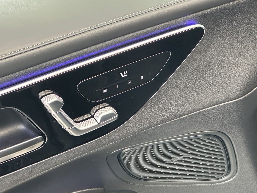 Fahrzeugabbildung Mercedes-Benz GLC 300 d 4M AMG*AHK*DISTR*MEMO*KAM*TOTW*LED