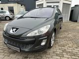 Peugeot 308 SW Platinum 1 Hand SHZ PDC Pano Tempomat - Peugeot 308 Platinum mit Diesel-Antrieb