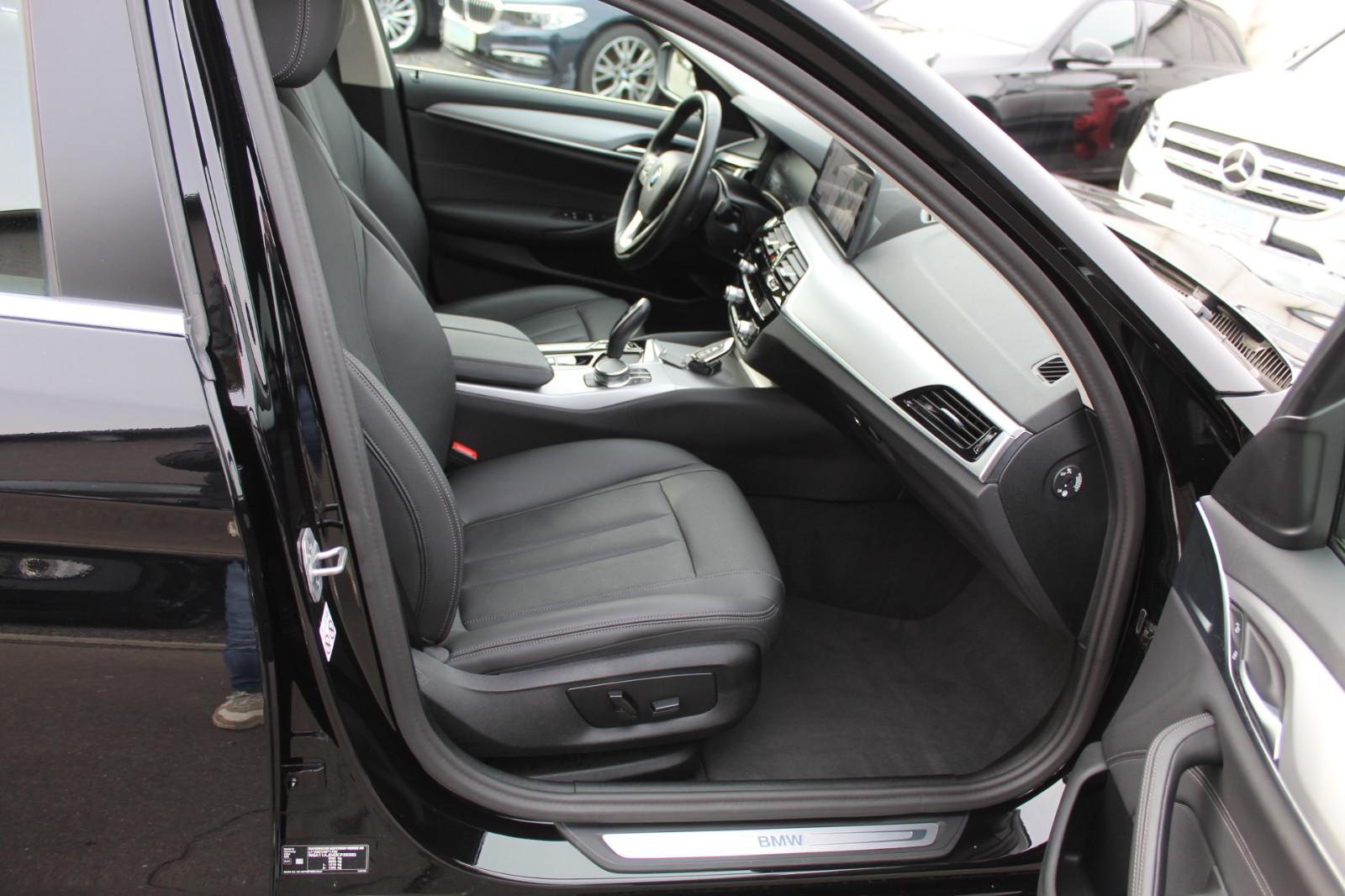 BMW 530d Tour. +DAB+Kamera+S-Leder+Active Guard+