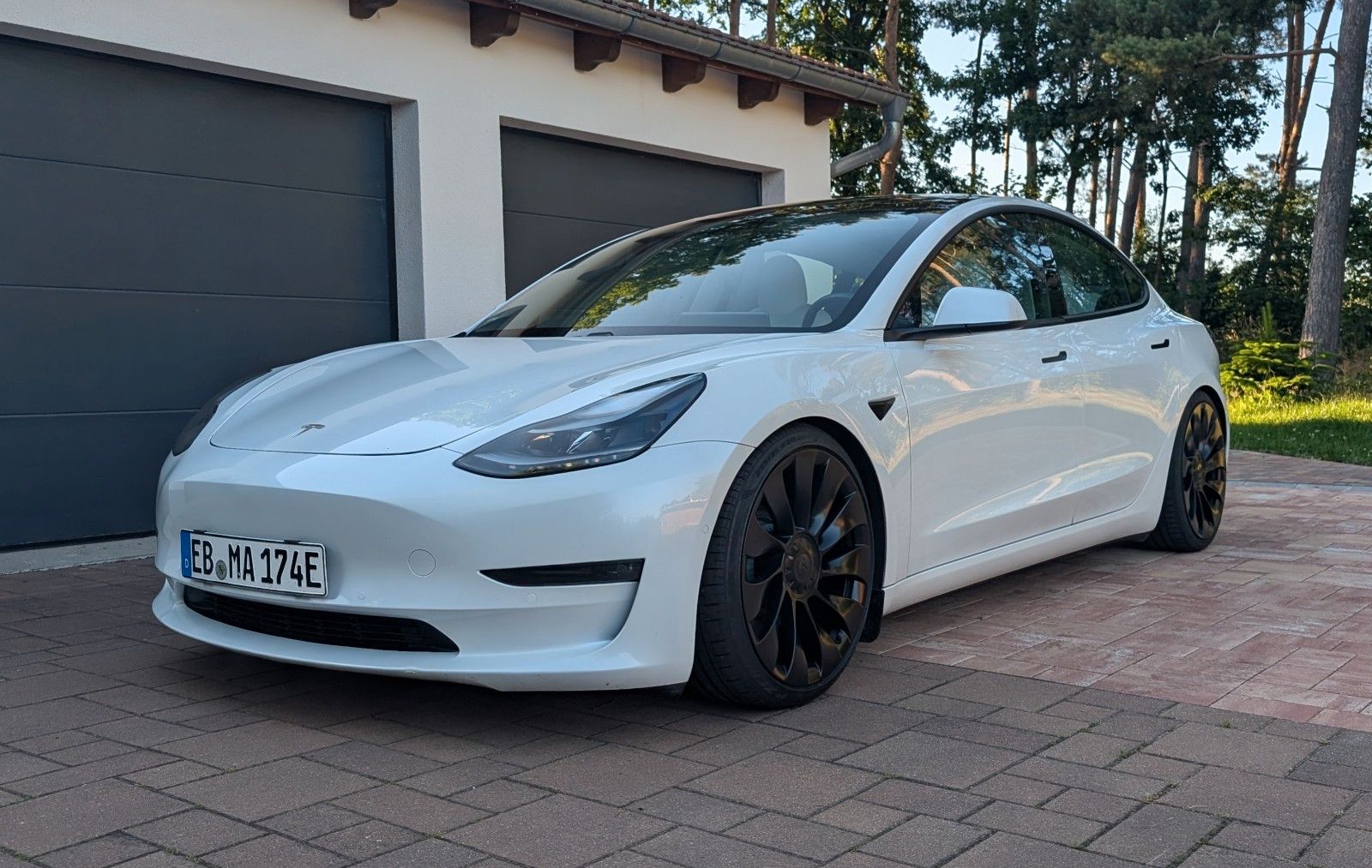 TESLA Model 3 Performance KW V3 Matrix Wärmepumpe