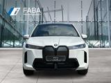 BMW iX xDrive45 M Sportpaket HK HiFi DAB LED RFK - gebrauchte SUVs in Moers