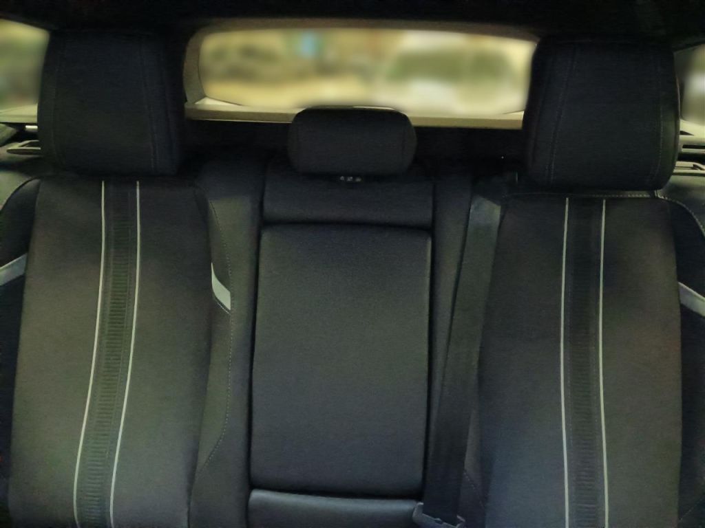 Fahrzeugabbildung Opel Astra Sports Tourer 1.2 Turbo GS