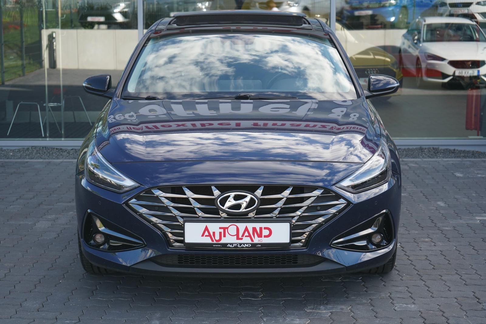 Hyundai i30 1.5 LED Navi Panorama Kamera Tempomat DAB