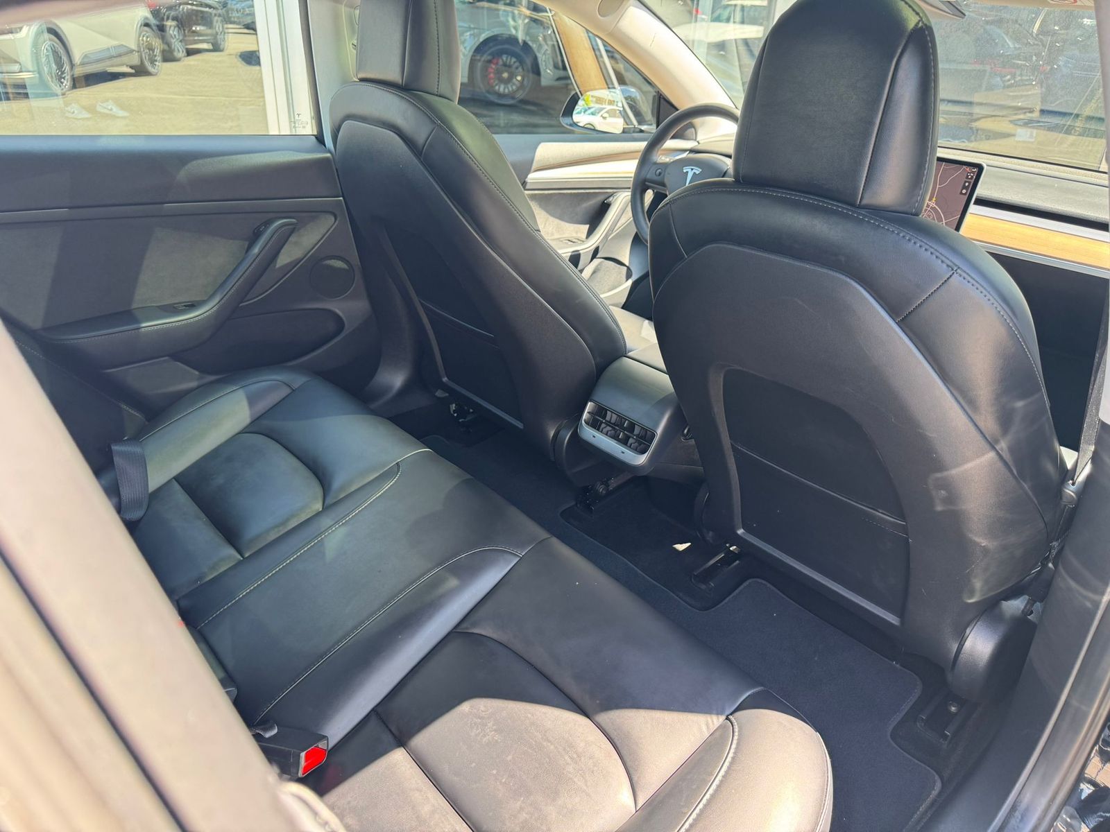 Fahrzeugabbildung Tesla Model 3 RWD PANO+LED+NAVI+SHZ+KAMERA+ACC+WP