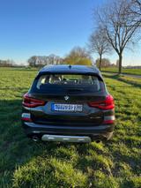 BMW X3 xDrive30i ADVANTAGE AT ADVANTAGE - BMW X3 ADVANTAGE mit Benzin-Antrieb
