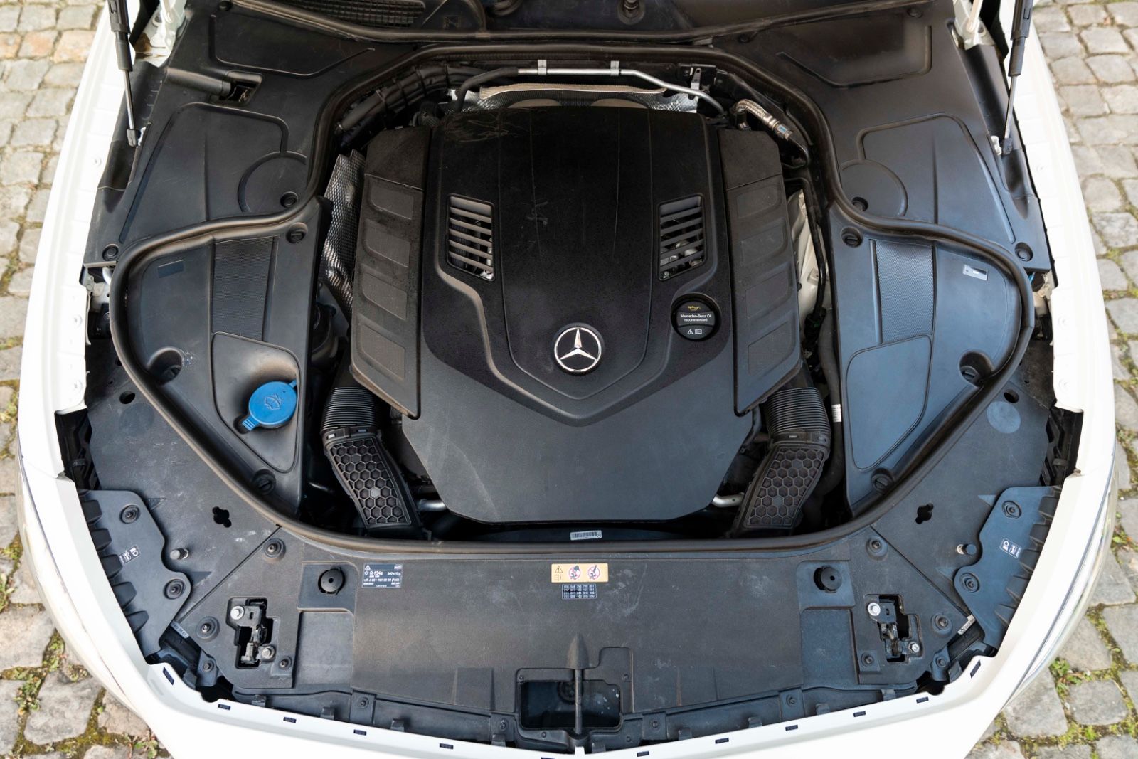 Fahrzeugabbildung Mercedes-Benz S 560 CABRIOLET BURMESTER 360° ACC MASSAGE LED