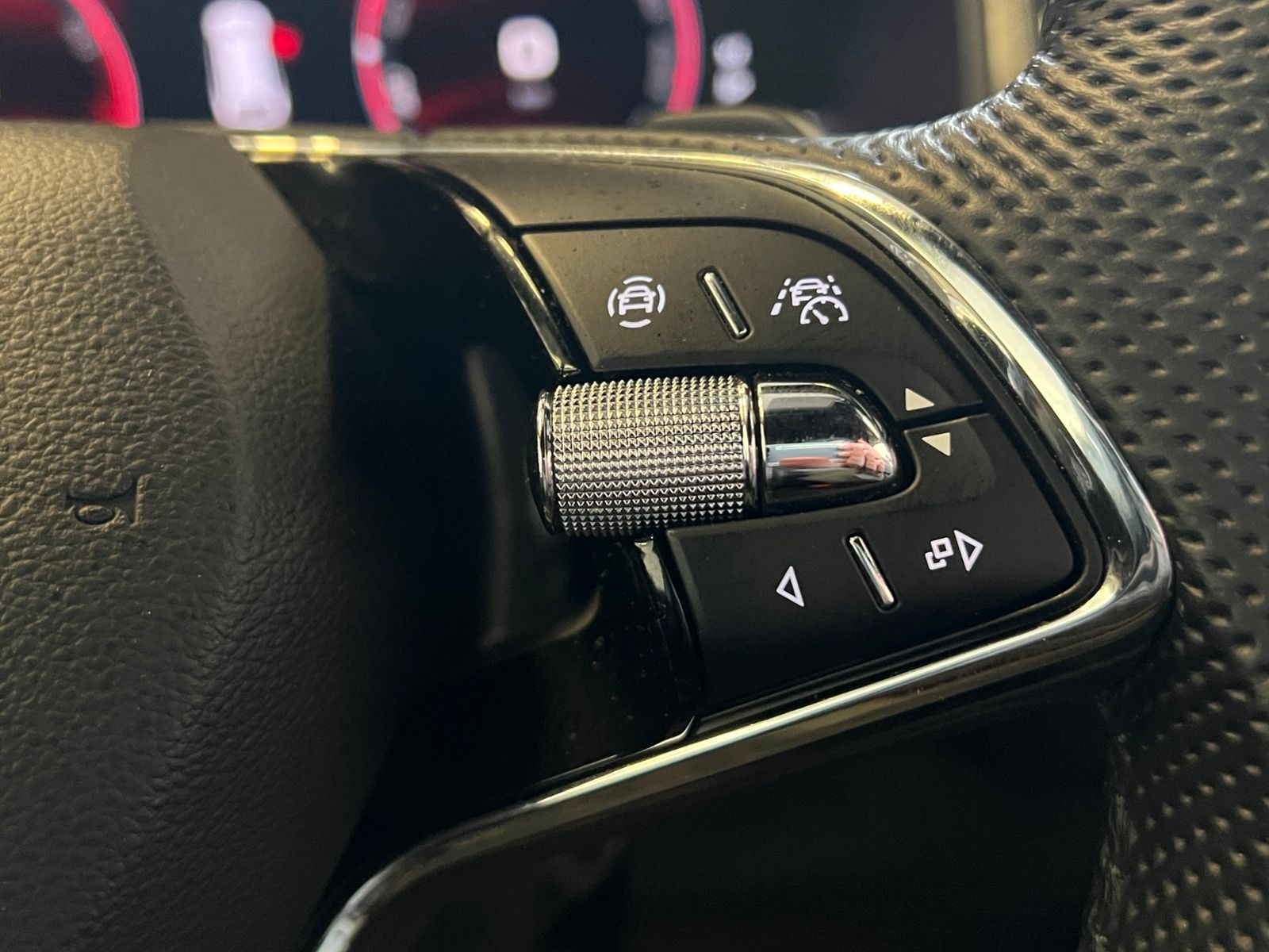 Fahrzeugabbildung SKODA Kodiaq RS 2.0 TSI DSG 4x4 *AHK, Matrix, Standhzg