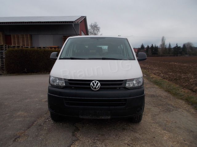 Volkswagen T5 Transporter, 9-Sitze, Klima