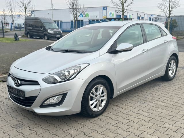 Hyundai i30 Trend 1,6 D*KLIMA*PDC*SITZH*TüV*2HAND