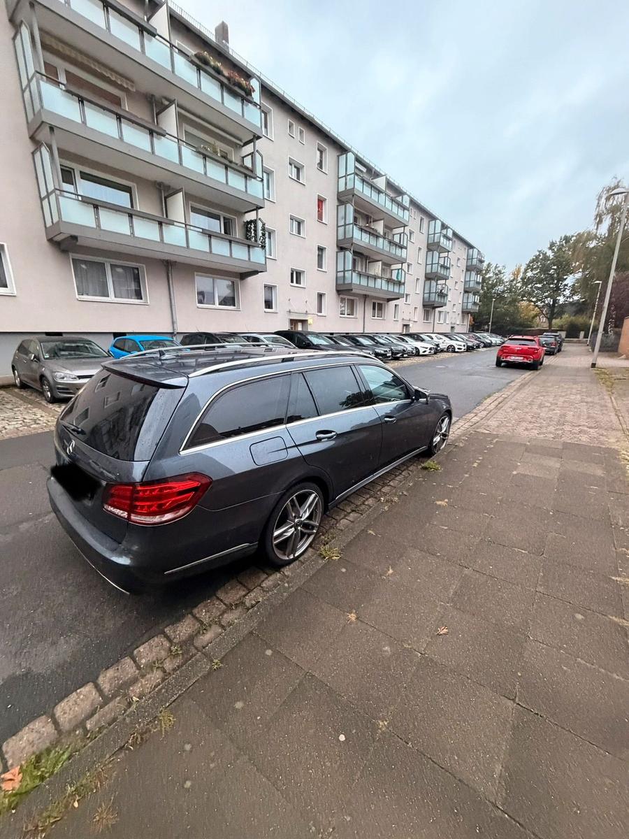Mercedes-Benz E 220