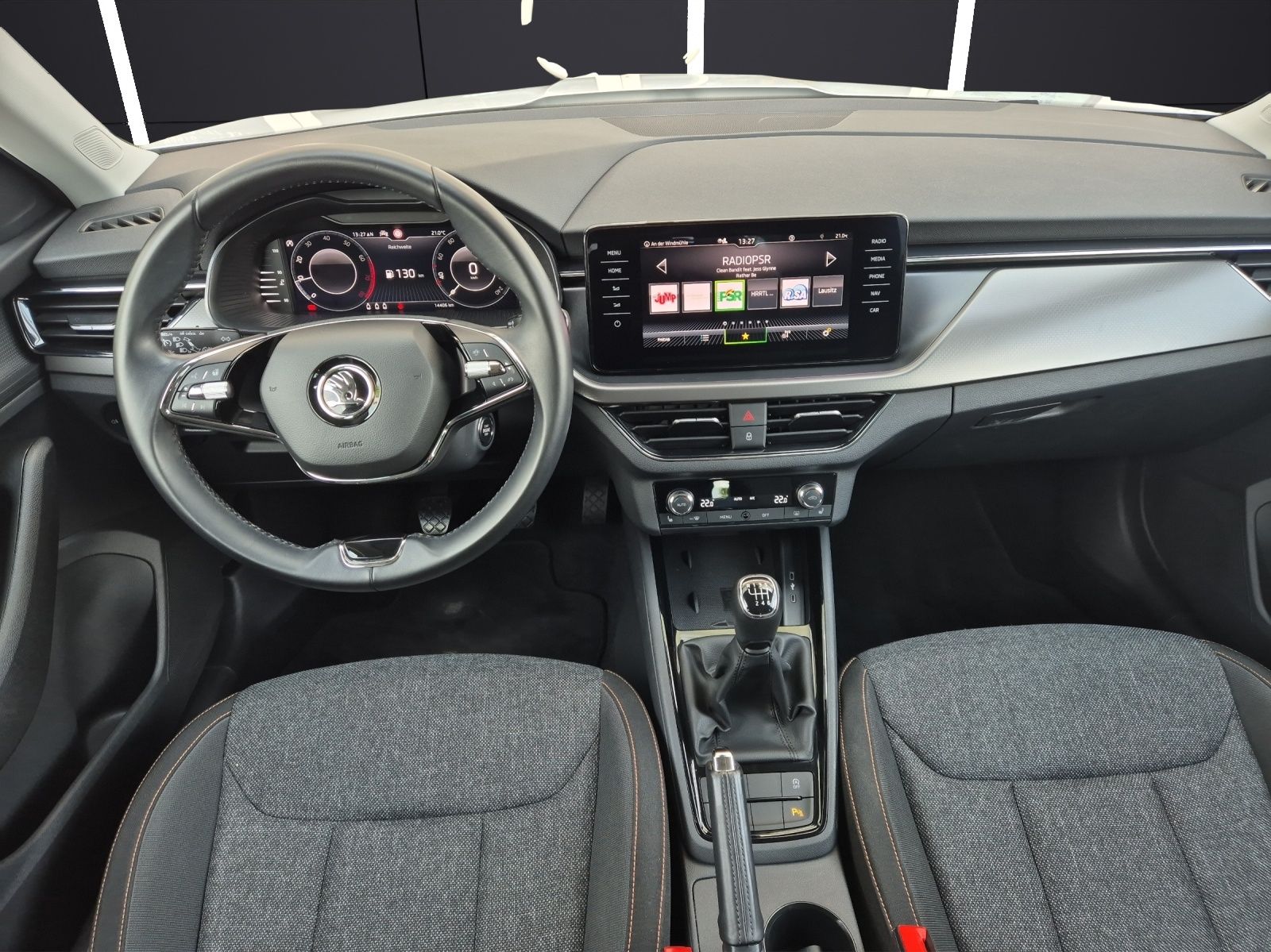 Fahrzeugabbildung SKODA Kamiq TSI Clever LED Navi AID GRA PDC SH LM