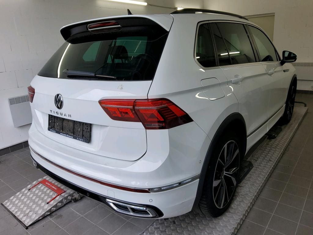 Volkswagen Tiguan 2.0 TDI DSG R-LINE AHK 360° PANO STHZ foto 5