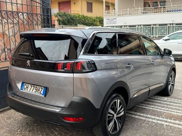 Peugeot 5008 - 10