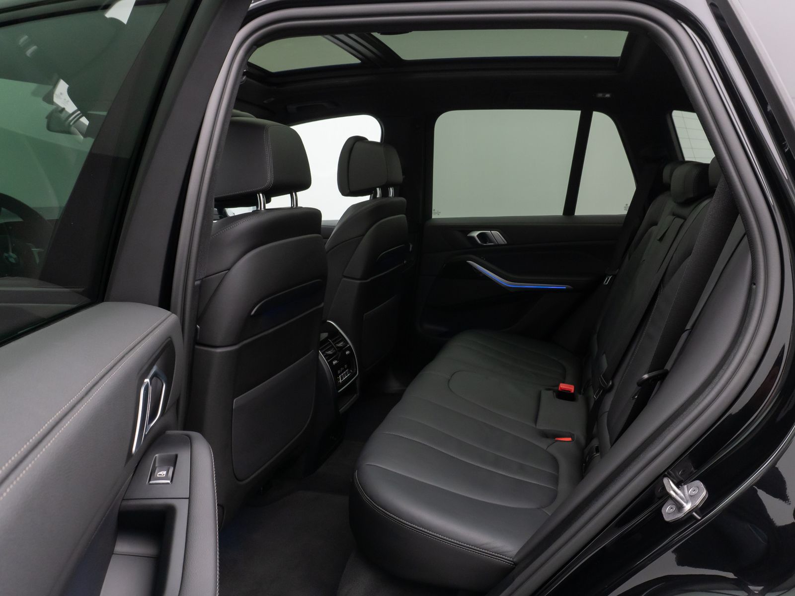 Fahrzeugabbildung BMW X5 xD30d M Sport Panorama 360°Laser HUD DAB HiFi