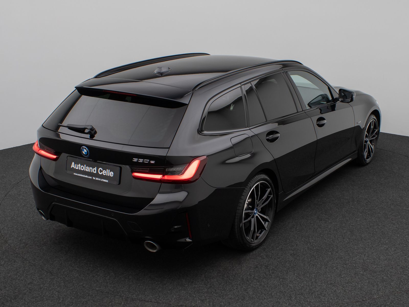 Fahrzeugabbildung BMW 330e M Sport Kamera DAB HiFi Lenkrhzg Alarm 19"