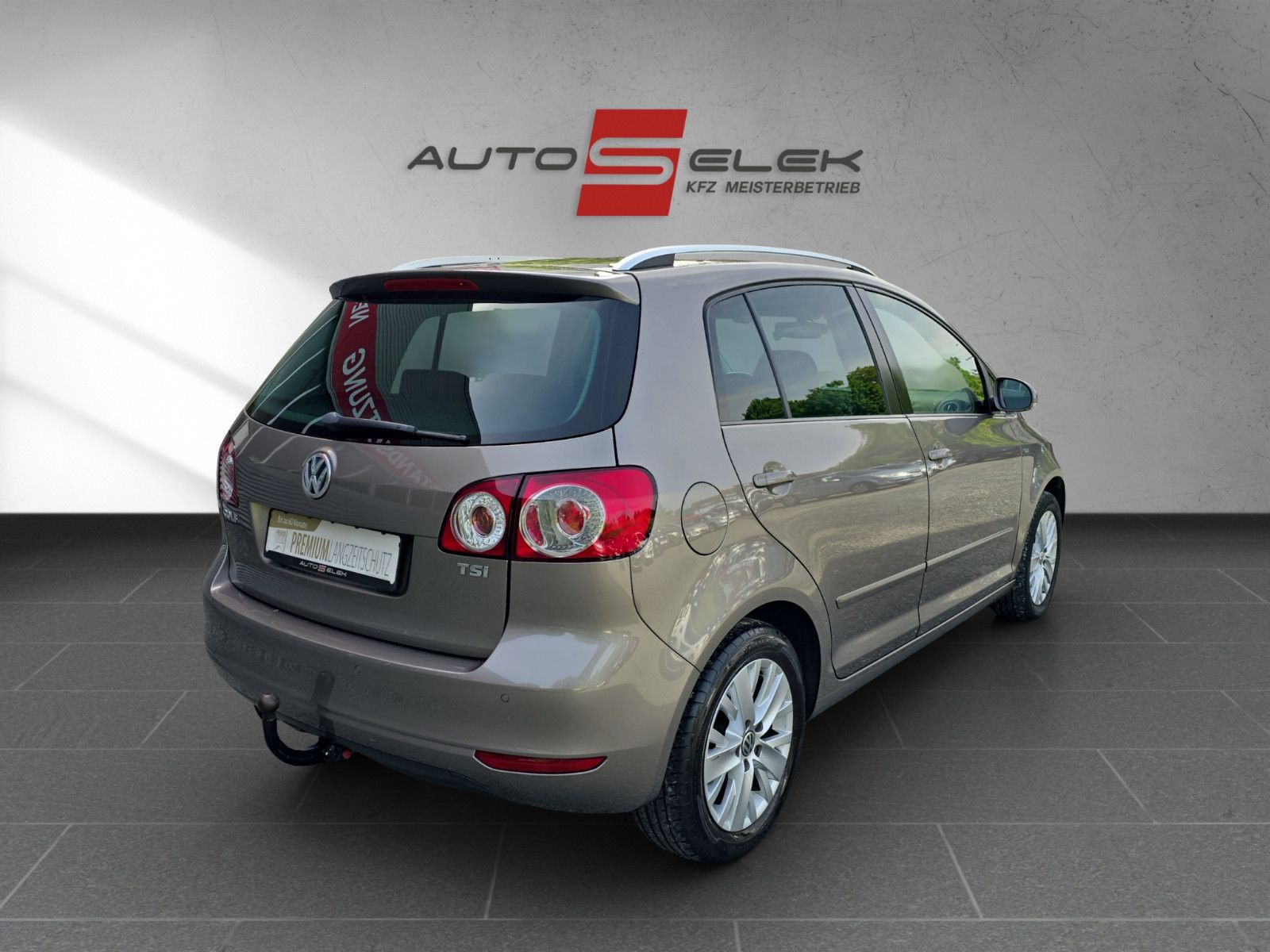 Fahrzeugabbildung Volkswagen Golf Plus VI Life*AUTOMATiK*SHZG*ALU*AHK