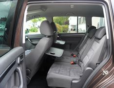 Fahrzeugabbildung Volkswagen Touran Highline DSG 7-Sitzer Tempomat SHZ PDC!