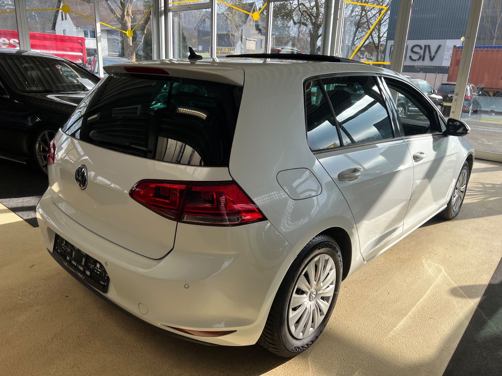 Fahrzeugabbildung Volkswagen Golf VII Lim. 2.0 TDI Highline PANORAMADACH*1.HD