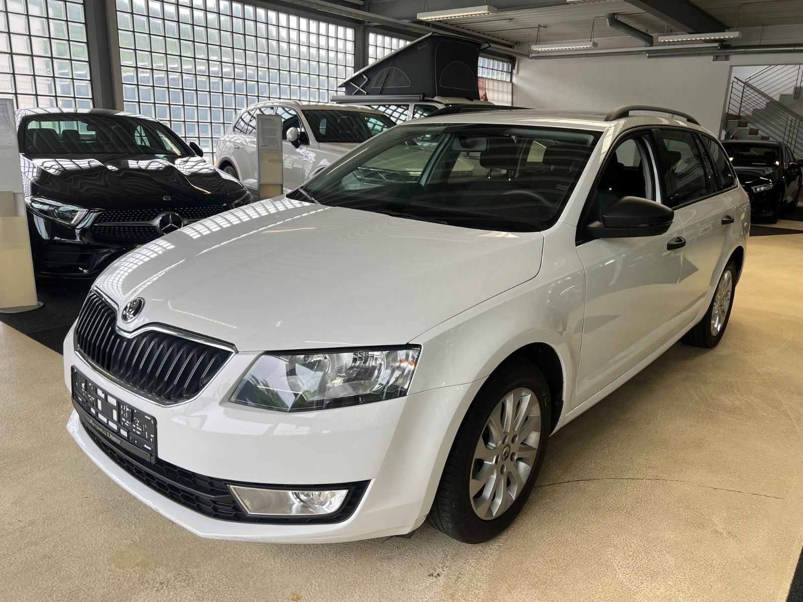Fahrzeugabbildung SKODA Octavia Combi Active
