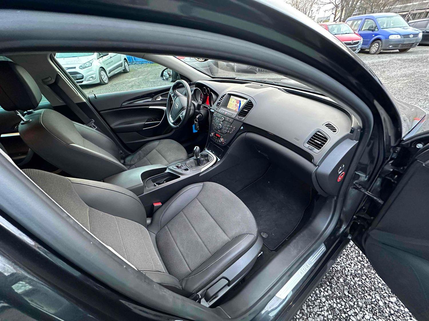 Opel Insignia 2013 — photo 15