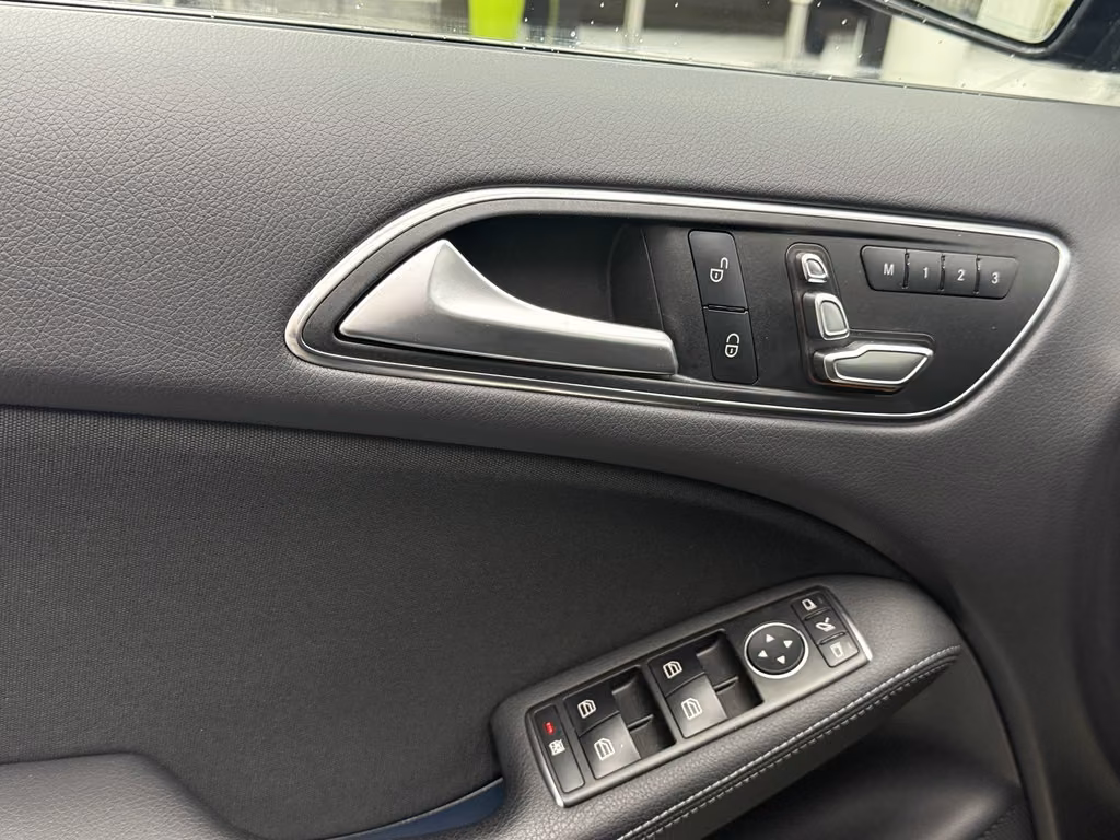 Mercedes-Benz B 220 CGI 4Matic, Navi, 7G-Tronic, AHK, Klima