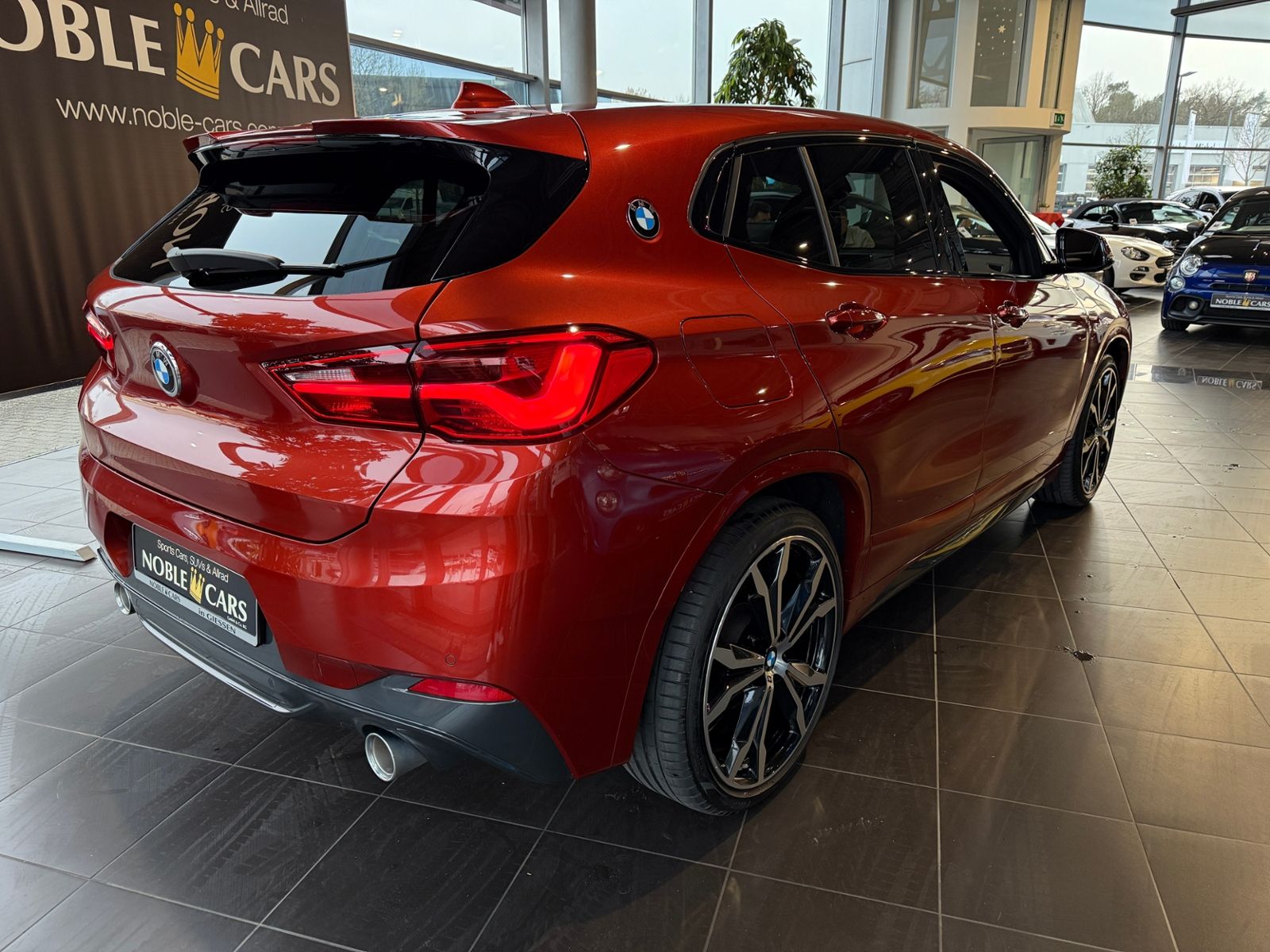 Fahrzeugabbildung BMW X2 xDrive 18 d M Sport AHK LED NAVI 20"