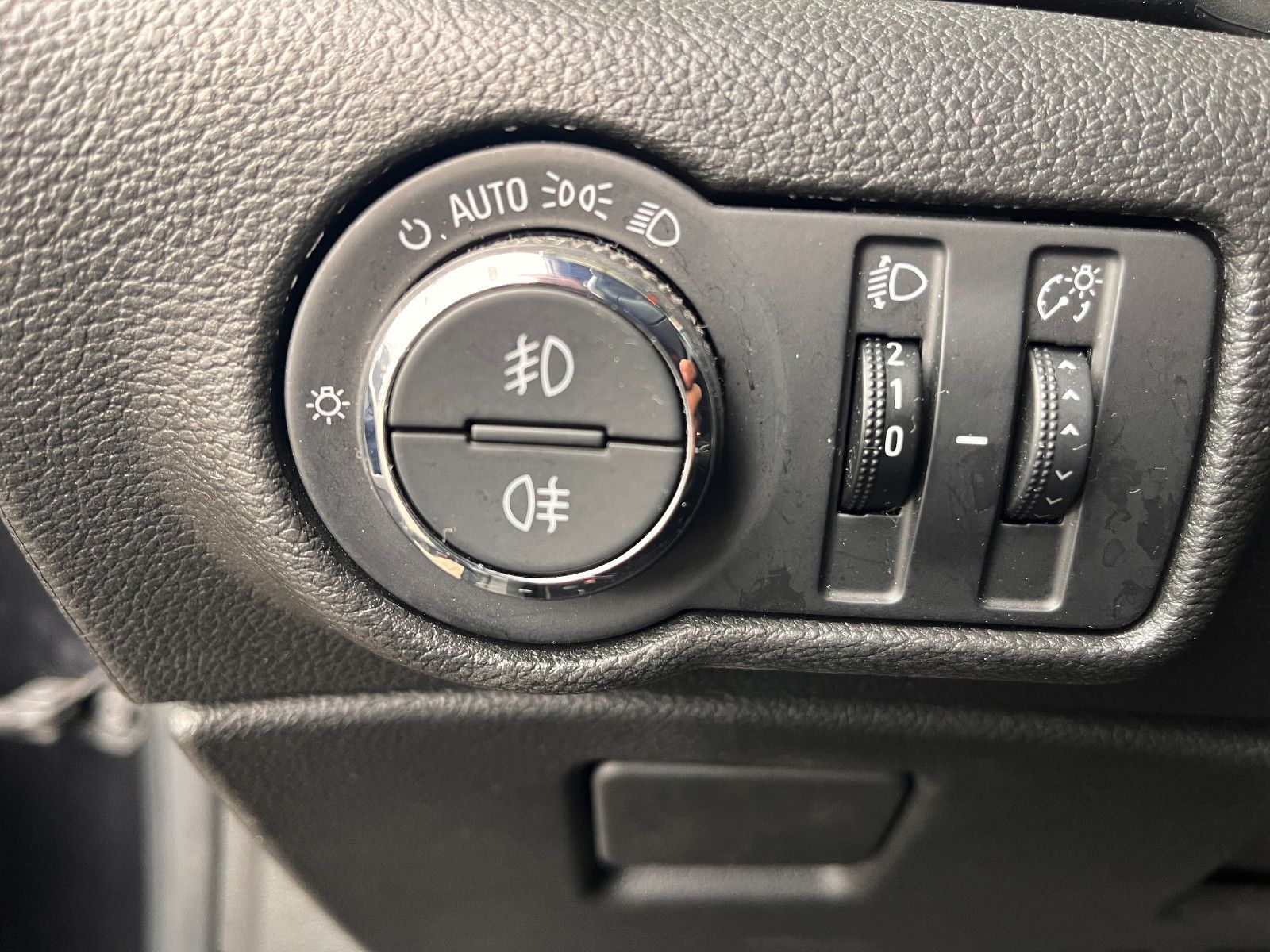 Fahrzeugabbildung Opel Astra J GTC Active 1.4 Turbo 88KW
