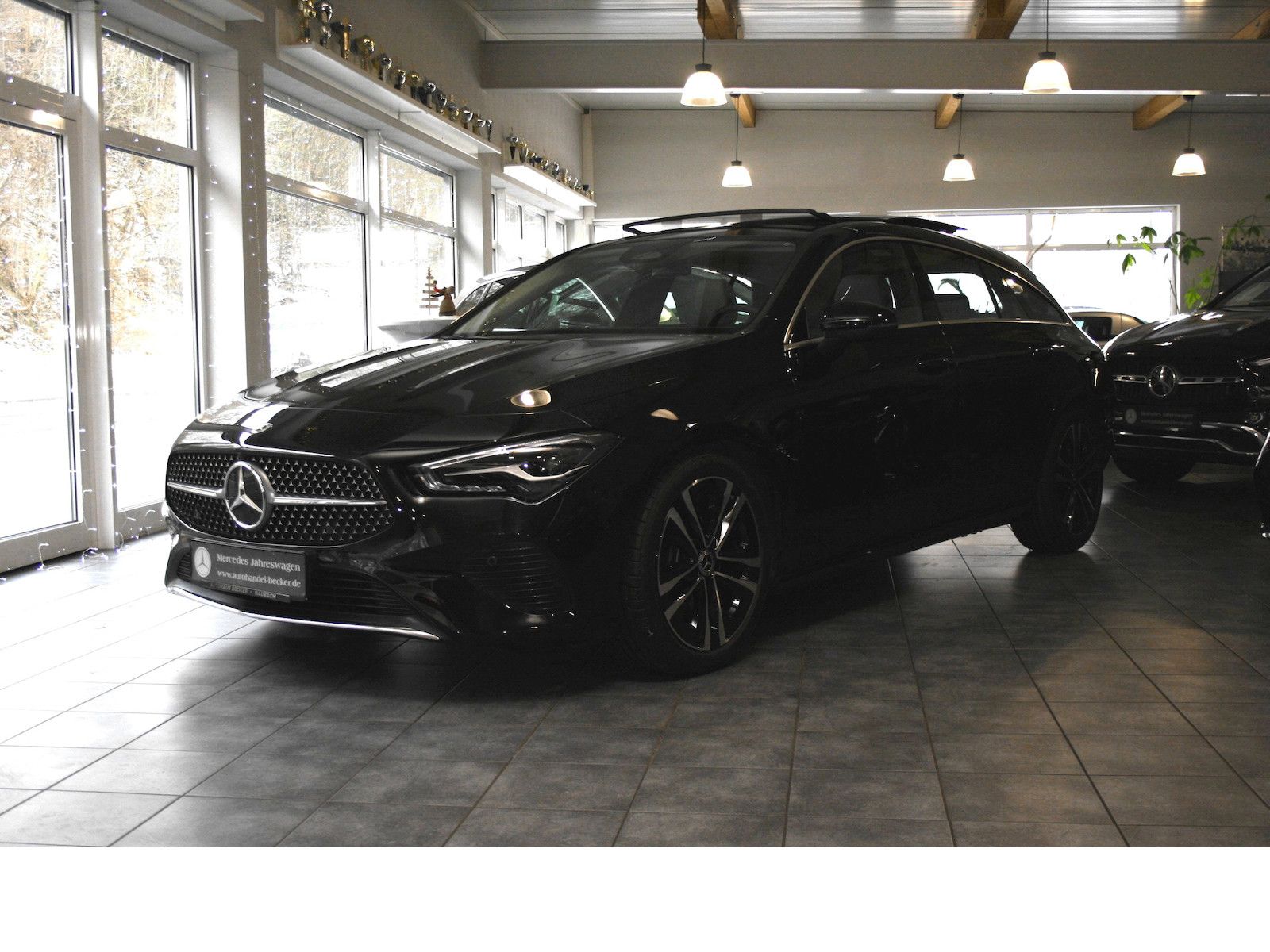 Fahrzeugabbildung Mercedes-Benz CLA 180 Shooting Brake Progres. Advanced *Pano-D