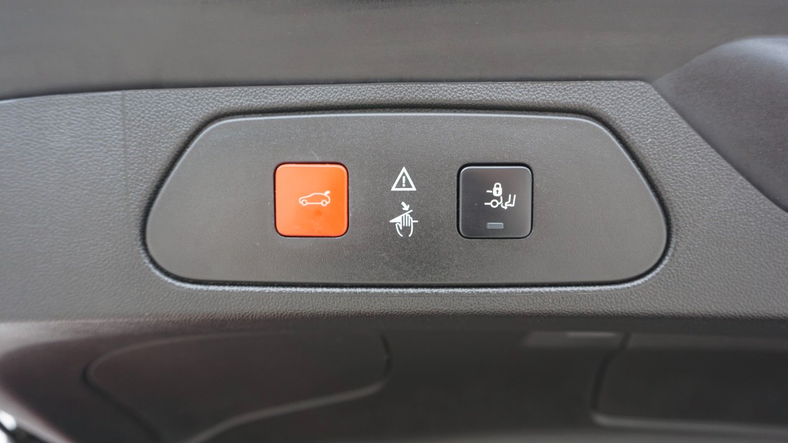 Fahrzeugabbildung Opel Grandland X Innovation Leder,Navi,LED,ACC,AHK
