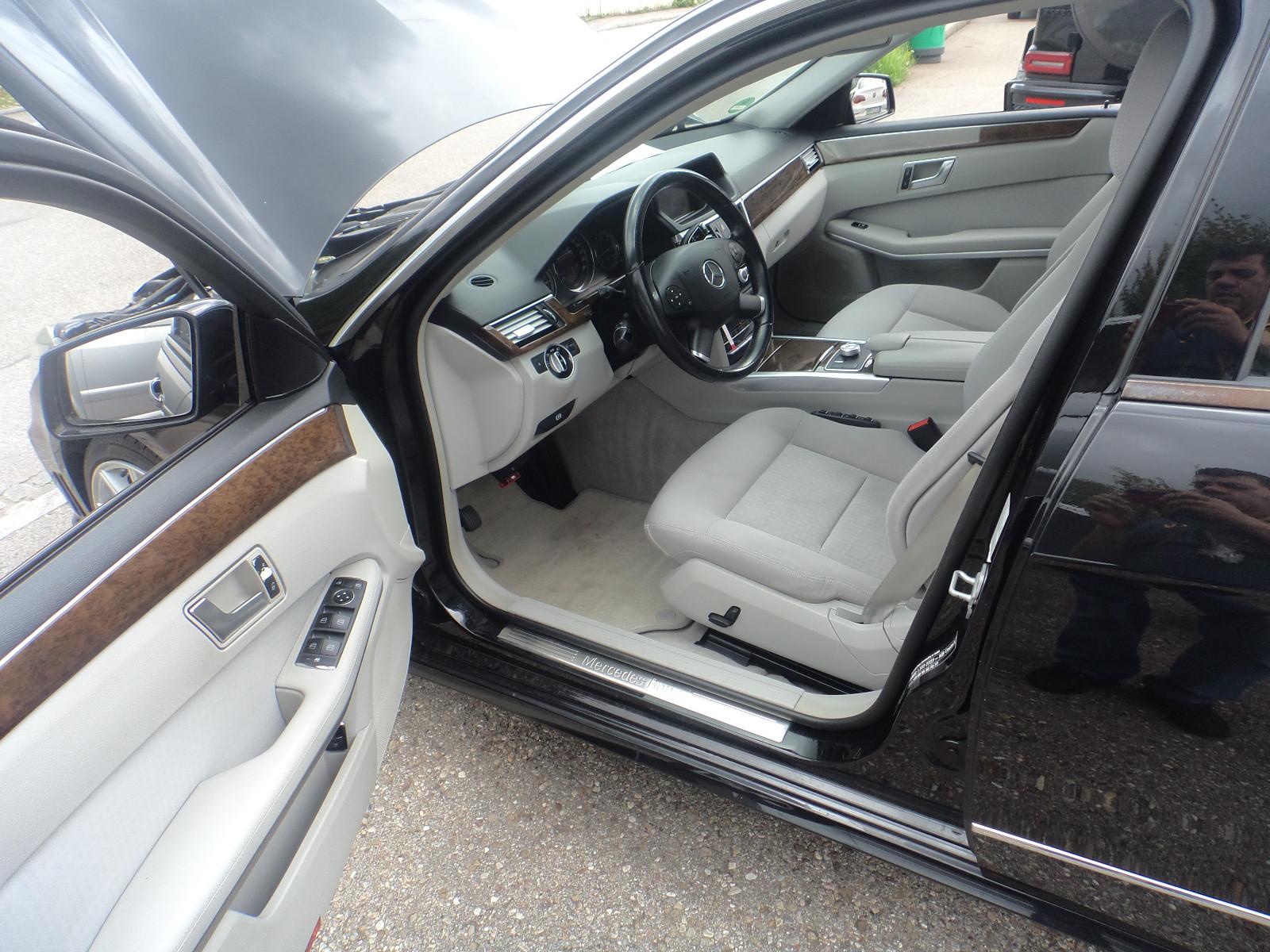 Mercedes-Benz E 220 CDI Lim.BlueEfficiency Automatik Navi