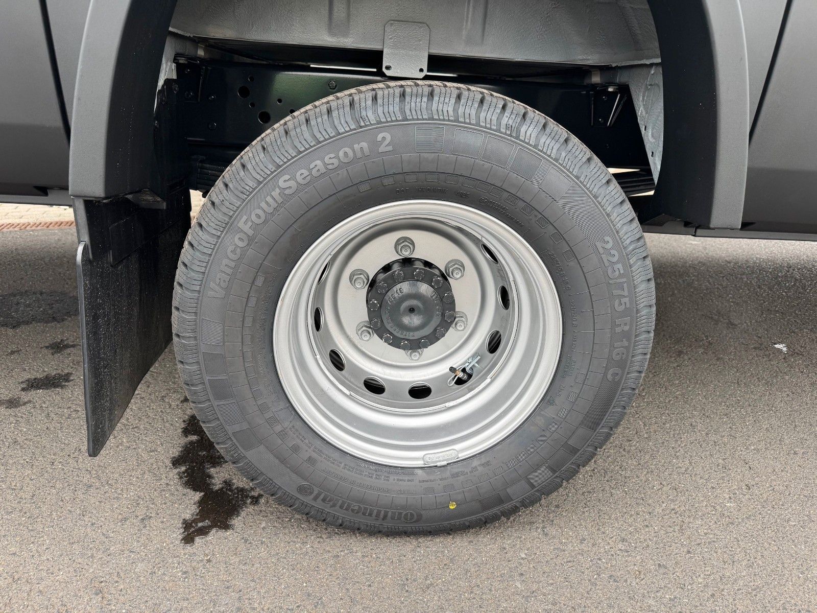 Fahrzeugabbildung Iveco Daily 70C21 3.0L *L4*H3*Automatik*LED*AHK*